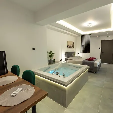 Frourio α1 Apartment *